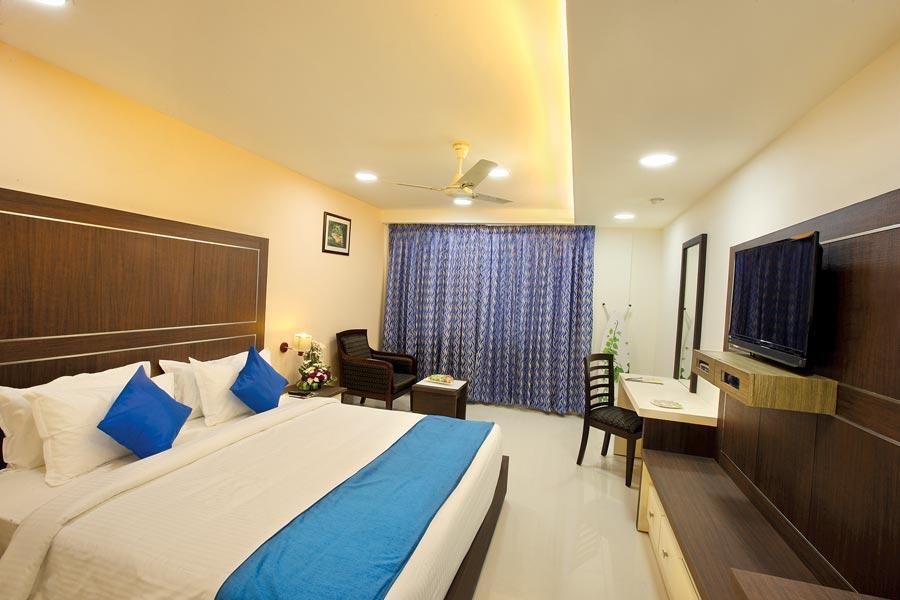 Joyees Residency Hotel กัตตะยัม ภายนอก รูปภาพ