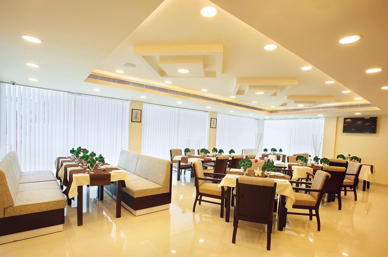 Joyees Residency Hotel กัตตะยัม ภายนอก รูปภาพ