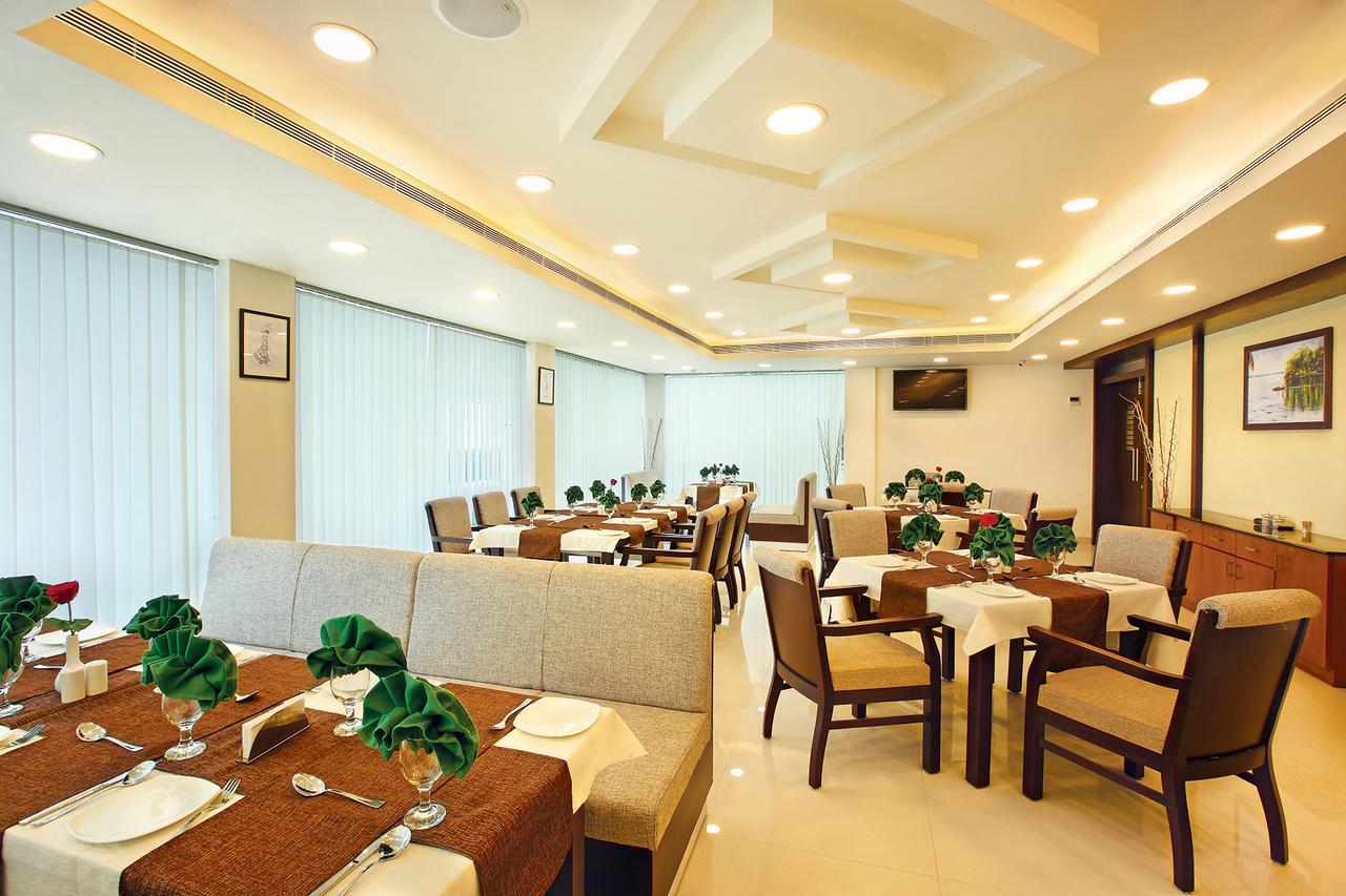 Joyees Residency Hotel กัตตะยัม ภายนอก รูปภาพ